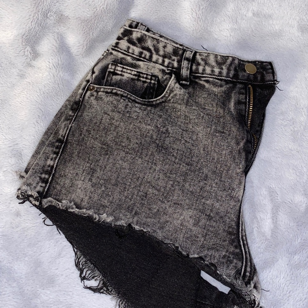 Black light washed jean shorts